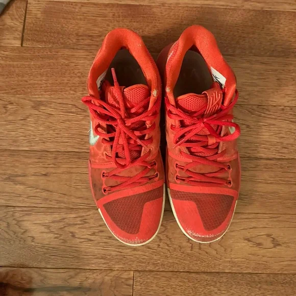 Nike Kyrie 3 Red Suede, Size 8.5, Men’s. Nike Kyrie 3 University Red Size 8.5 Mens Basketball 852395  main image 2